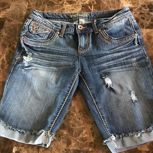 Charlotte Russe “Refuge” denim shorts Size 8